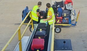 Chciał lecieć z pociskiem w plecaku. Został zatrzymany