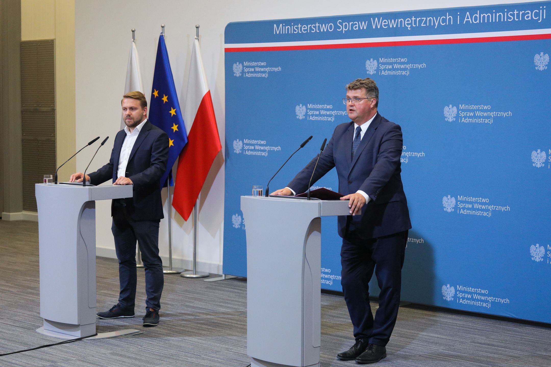 Maciej W�sik, Jacek Ozdoba
Pawe� Supernak
konferencja, odra, polityk, polityka, Sytuacja na Odrze, zanieczyszczenie