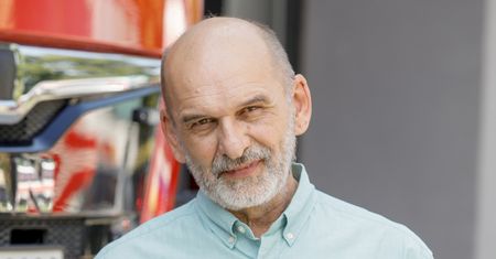 Przyjaciele mu nie pomogli. Mariusz Czajka żył z renty matki
