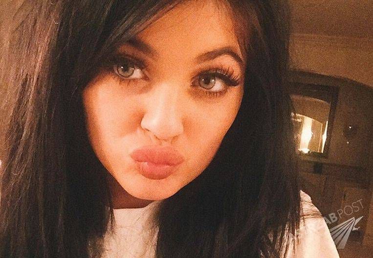 Kylie Jenner spędza przed lustrem kilka godzin dziennie