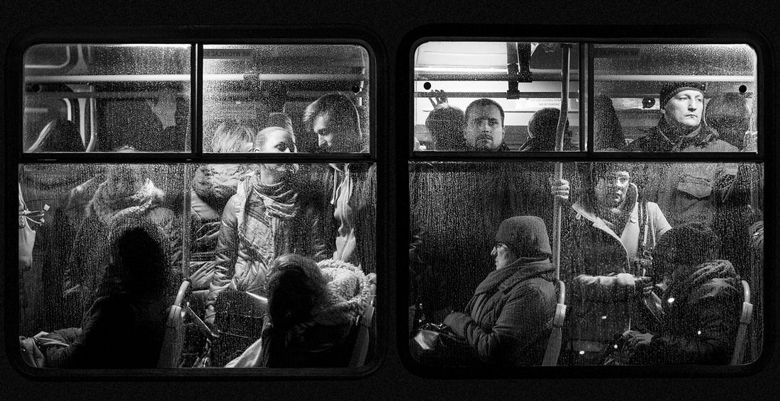 Przez dwie zimy fotografował ludzi marznąc na moście. Tak powstał projekt "Tramwaj" 8