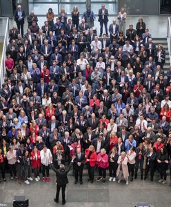 Milion euro za brak maseczek? Niemiecka partia pod ostrzałem