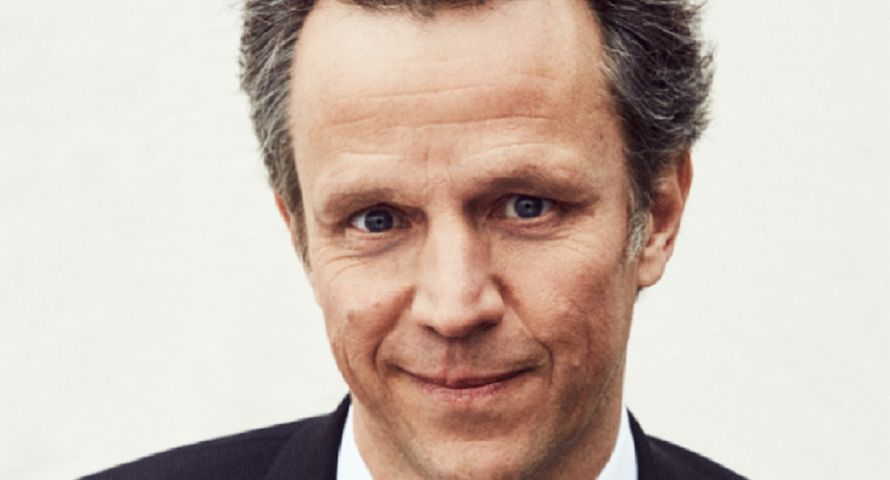 Publicis Groupe urosła o ponad 5 proc. AI drogie, akcje tanieją