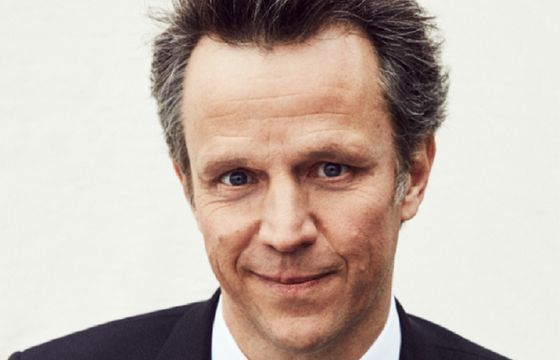 Publicis Groupe urosła o ponad 5 proc. AI drogie, akcje tanieją