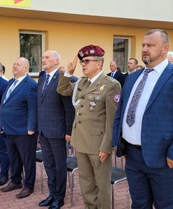 Macierewicz był w szkole. Mówił o "mordzie". Dyrektor wskazuje winnych