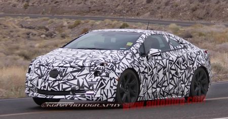 Sportowy Cadillac ELR/Converj na zdjęciach szpiegowskich