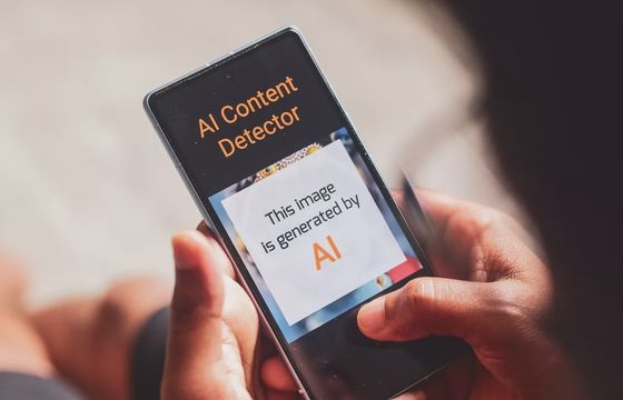 Detektory AI – czy naprawdę działają? „Wskaźnik ryzyka, a nie wyrocznia”