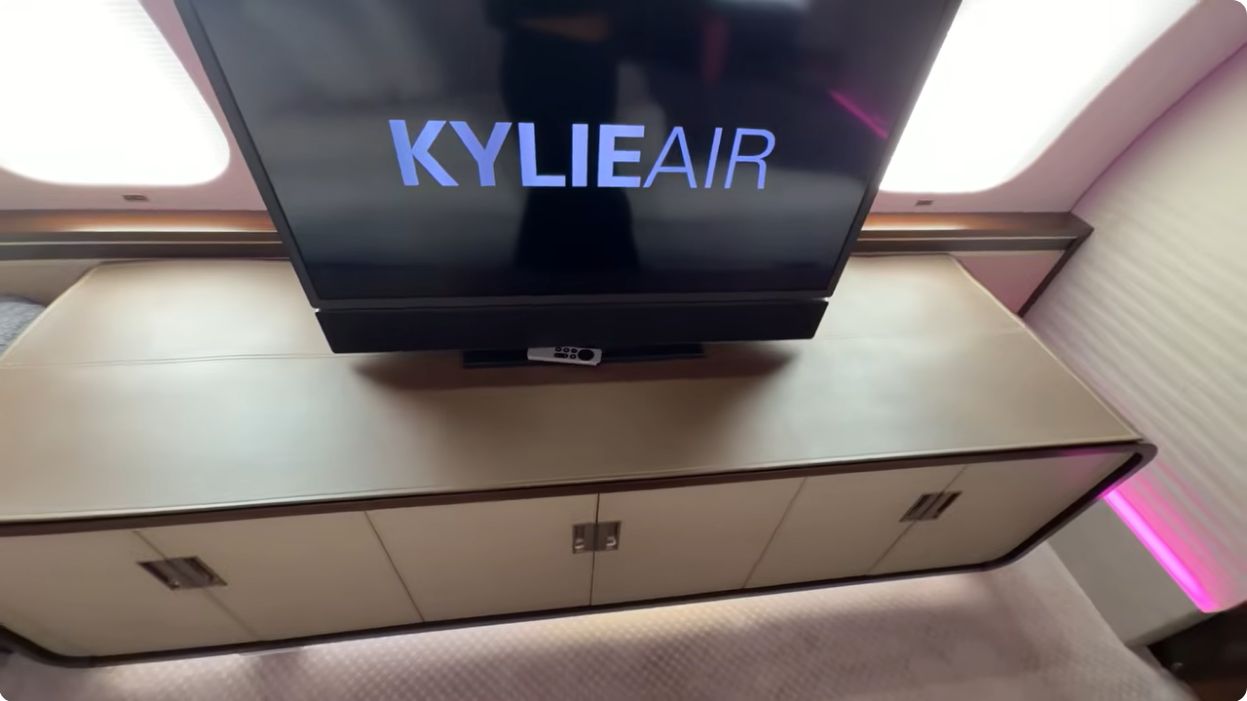Kylie Jenner relacjonuje podróż prywatnym samolotem