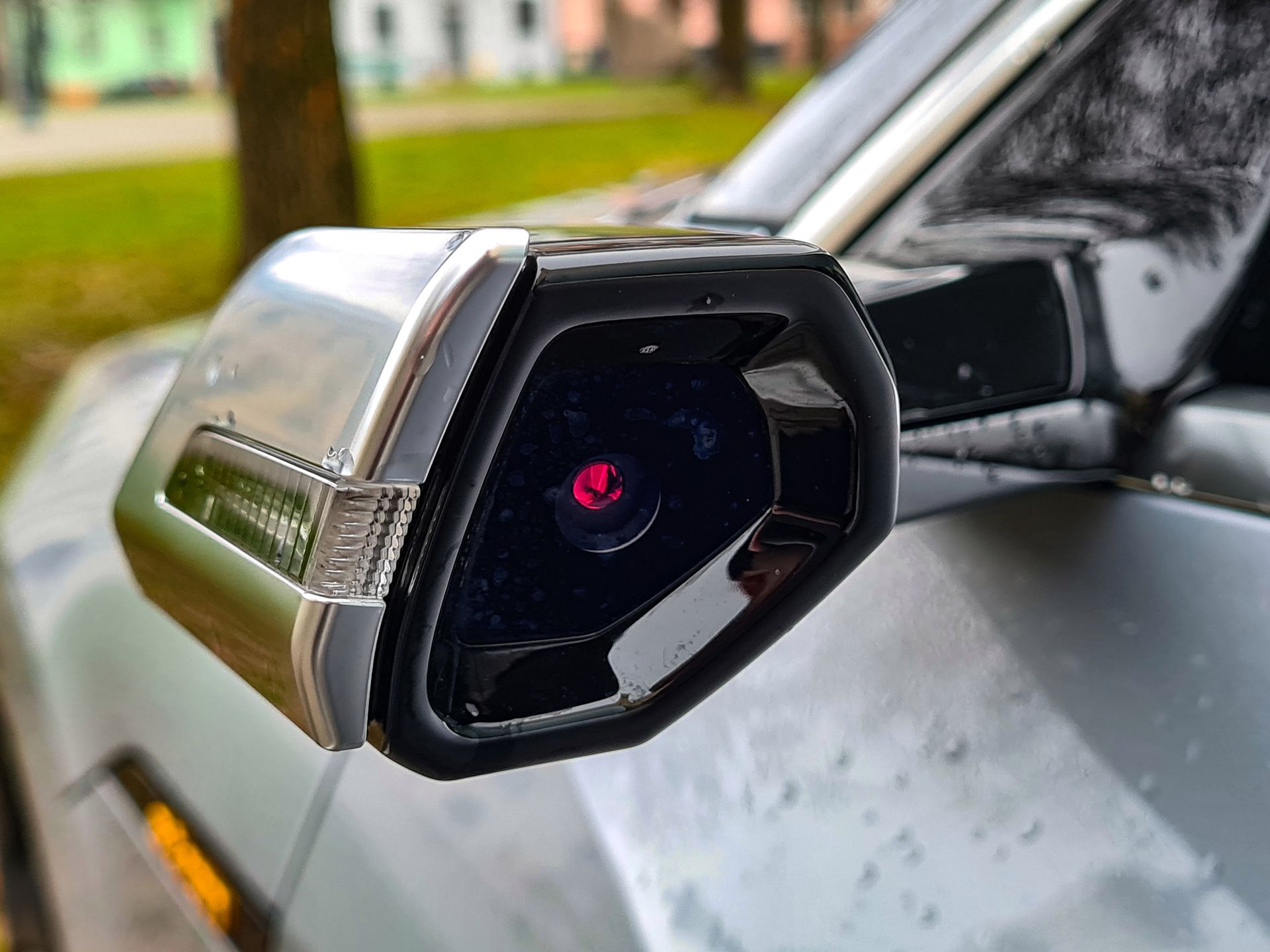 Audi e-tron Sportback: Wirtualne lusterka, Audi Charging Service, system i kamery 360 stopni z 3D 5