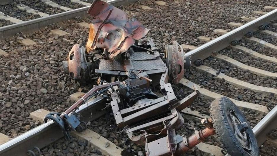 Tragedia na przejeździe kolejowym. Wjechał traktorem pod pociąg Intercity 