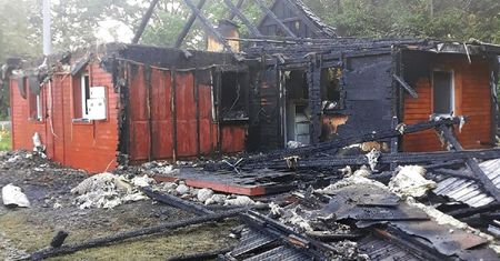 Ekipa "Nasz Nowy Dom" wyremontowała budynek. Zazdrosny sąsiad podłożył ogień
