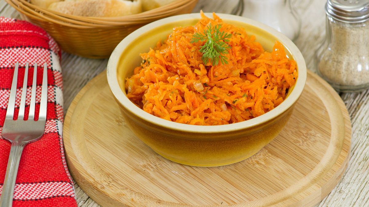 Przepyszna surówka z marchwi i imbiru