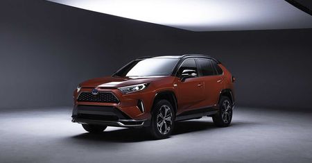 Toyota RAV4 doczeka się wersji plug-in. Debiut już niebawem