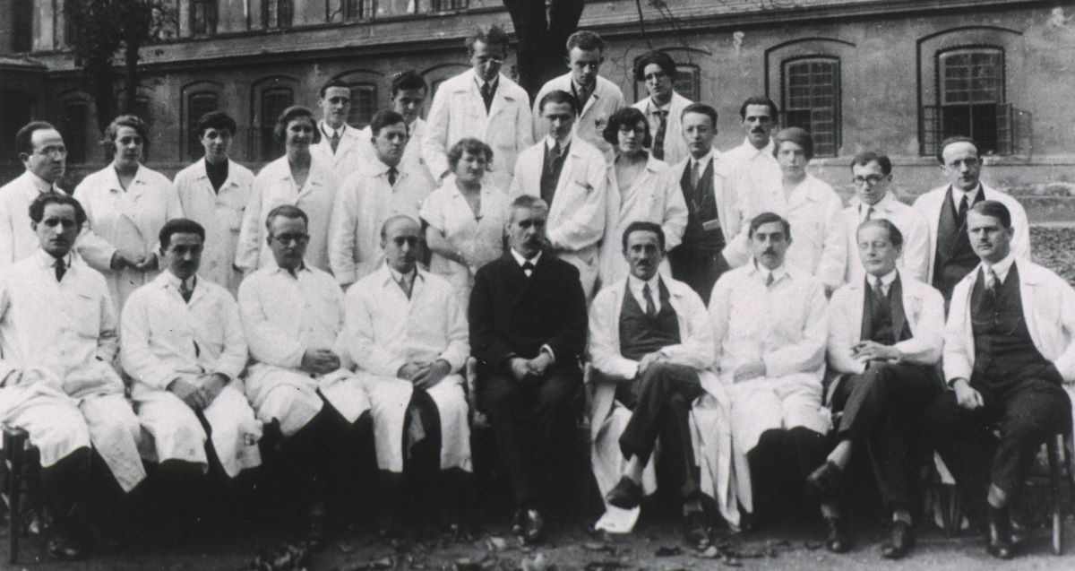 Leczył kiłę malarią. Dostał za to Nobla