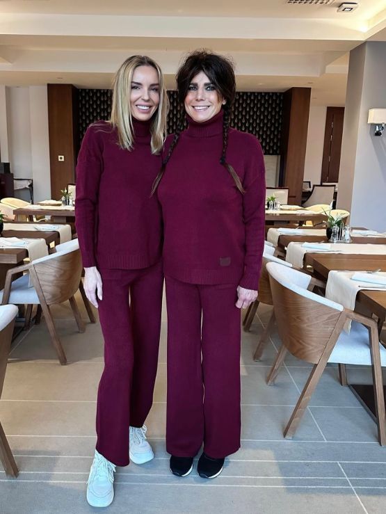 Agnieszka Włodarczyk pozuje z teściową