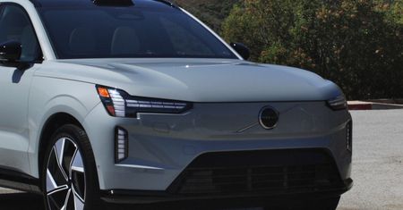 Volvo "z daszkiem" groźne dla smartfonów. Lepiej go nie nagrywaj