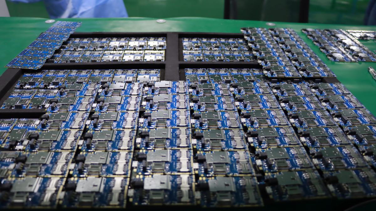 ZHANGYE, CHINA - JULY 13, 2021 - Chips made by an electronics factory in Zhangye, northwest China's Gansu Province, July 13, 2021. (Photo credit should read Costfoto/Barcroft Media via Getty Images)