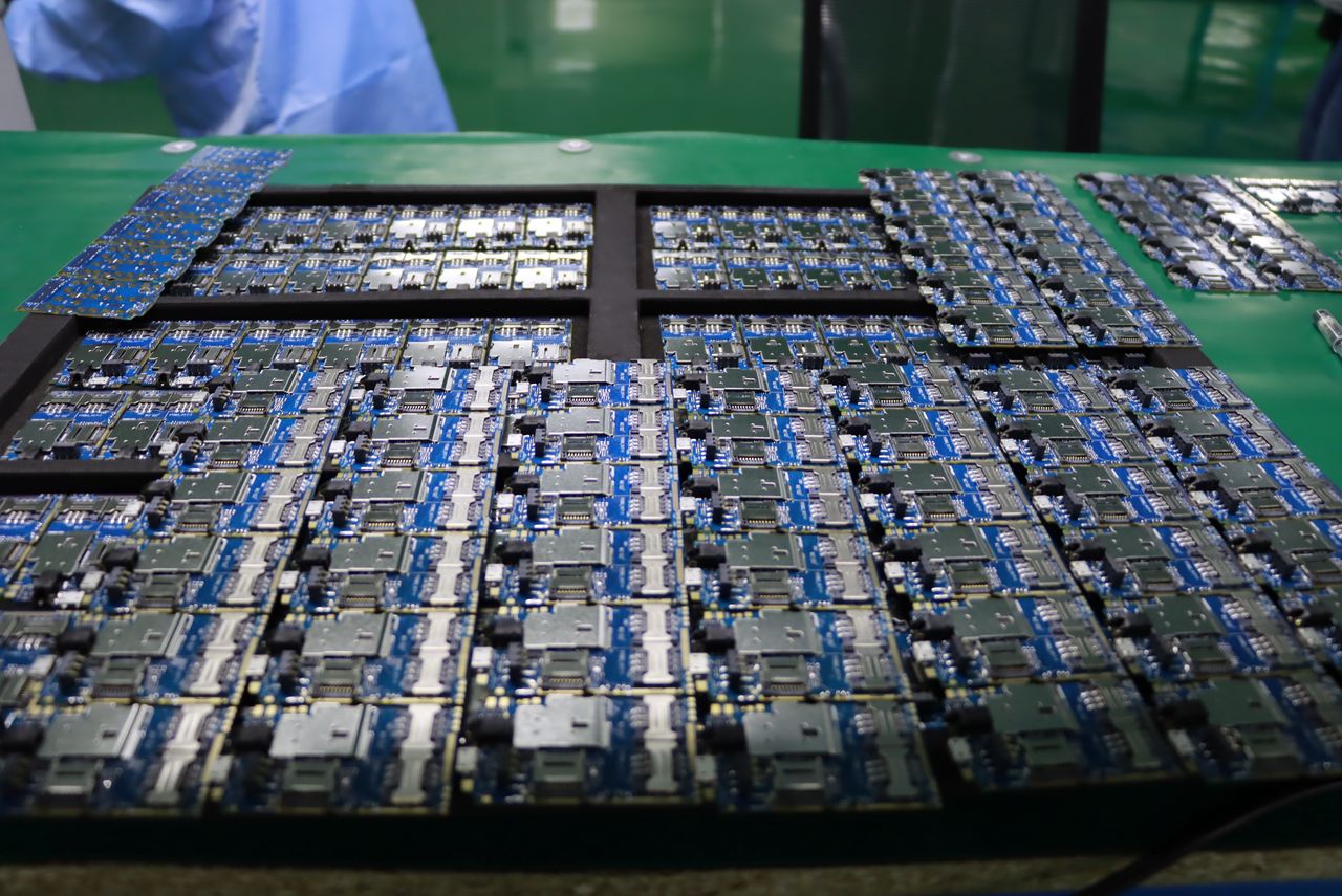 Produkcja chipów w Chinach)
