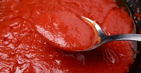 Passata to nie to samo, co koncentrat pomidorowy. Wiele osób wciąż nie wie, czym się różnią