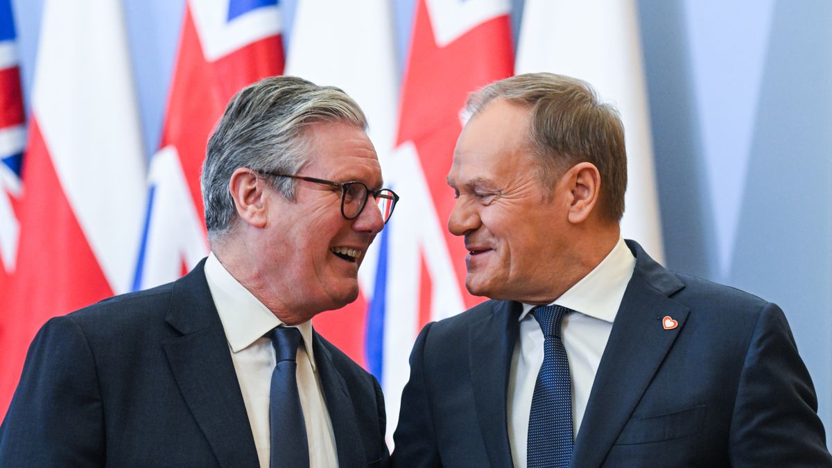 Keir Starmer i Donald Tusk mają problemy w polityce krajowej