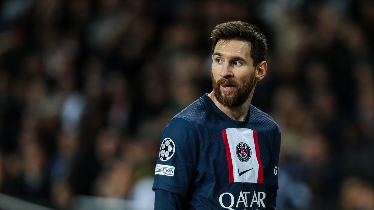 PARIS, FRANCE - OCTOBER 25: Lionel Messi of Paris Saint-Germain Looks on during the UEFA Champions League group H match between Paris Saint-Germain and Maccabi Haifa FC at Parc des Princes on October 25, 2022 in Paris, France. (Photo by Harry Langer/DeFodi Images via Getty Images)