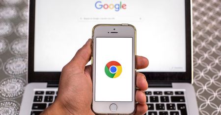 Chrome na Androida jako dwuskładnikowe uwierzytelnianie. Uniemożliwi nieautoryzowane logowanie na konto Google