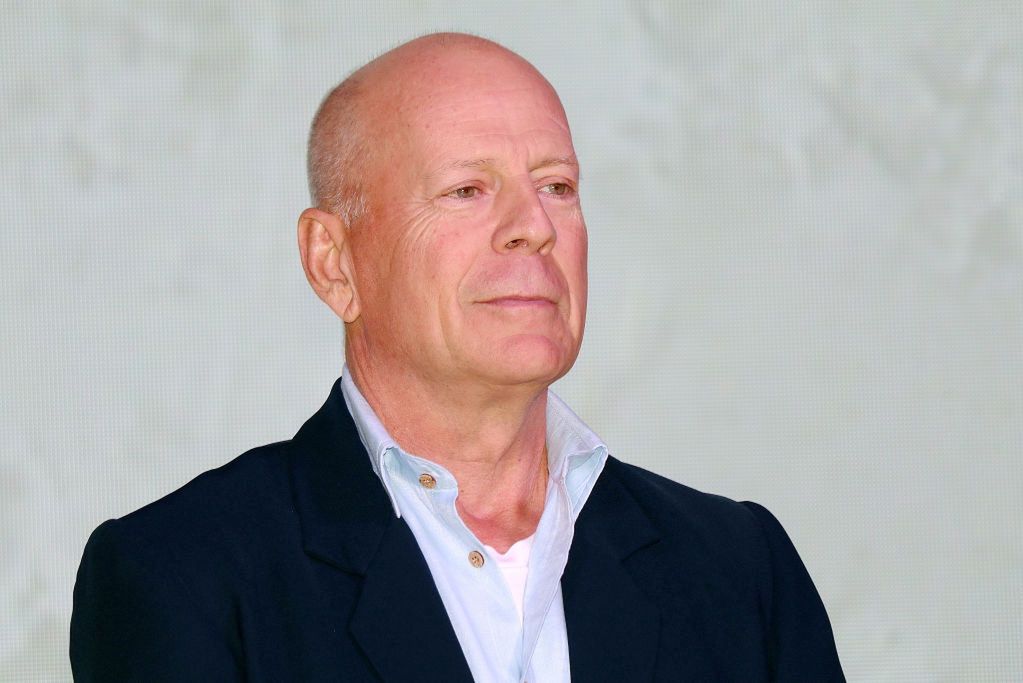 Koronawirus. Bruce Willis ogolił córce Tallulah głowę na kwarantannie