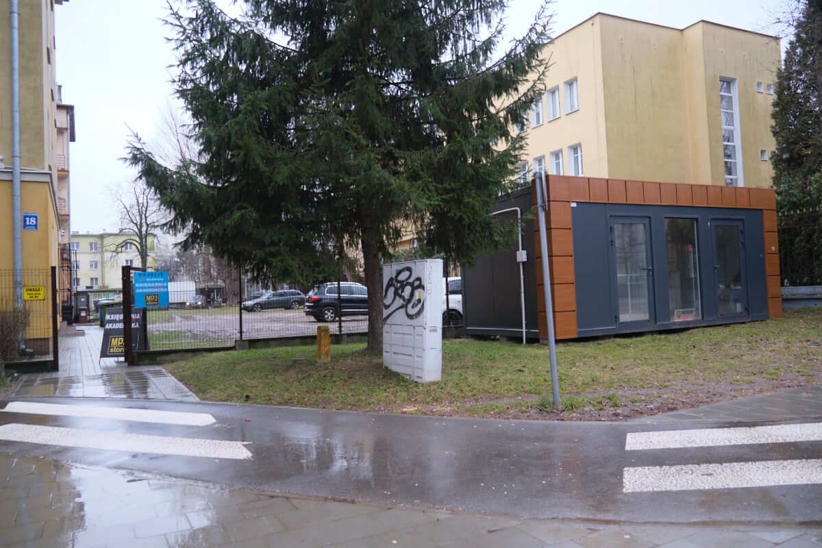 W kontenerze przy Al. Racławickich powstanie kawiarnia
