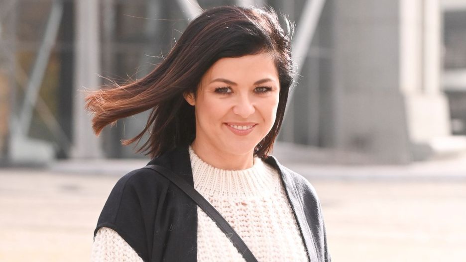 Katarzyna Cichopek założyła wyciętą czarną mini 