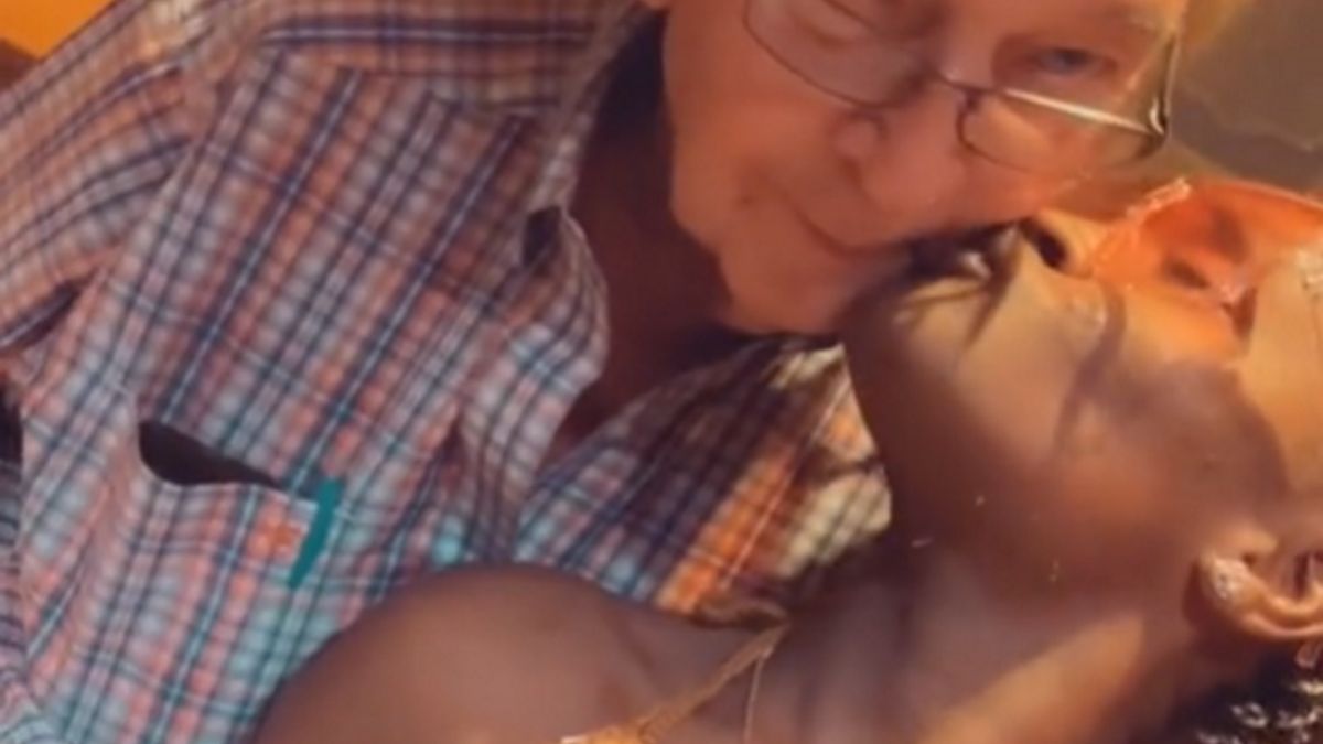 Parę dzieli 61 lat.