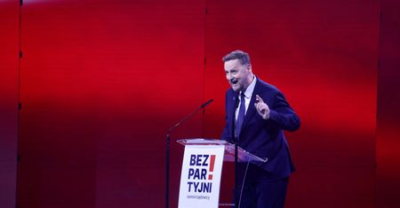 Tysiąc stron stenogramów. Media: ABW inwigilowała koalicjanta PiS