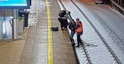 Jechali nocnym pociągiem i stali się bohaterami. Teraz są poszukiwani