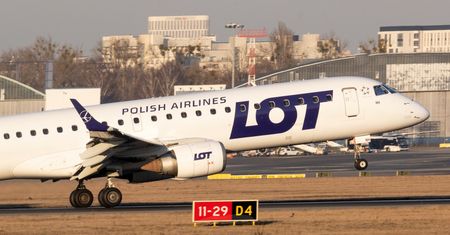 Kuszenia LOT-u ciąg dalszy. Prezes Embraera przyleciał do Polski
