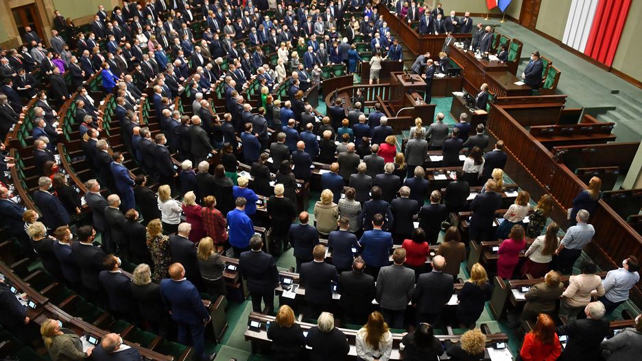Gorąco w Sejmie. Przemawia premier, opozycja krzyczy: "Drożyzna"