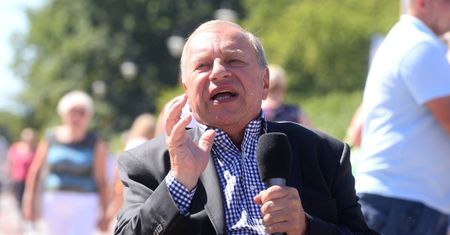 Jerzy Stuhr o Kurskim i "dobrej zmianie": "Ja się za życia z tymi panami nie dogadam. Inny humor, inna kultura!"