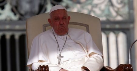 Audiencje papieskie odwołane. Watykan informuje o stanie zdrowia Franciszka
