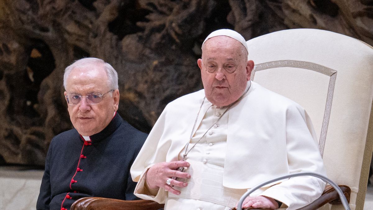 Wierni modlą się o zdrowie dla papieża Franciszka