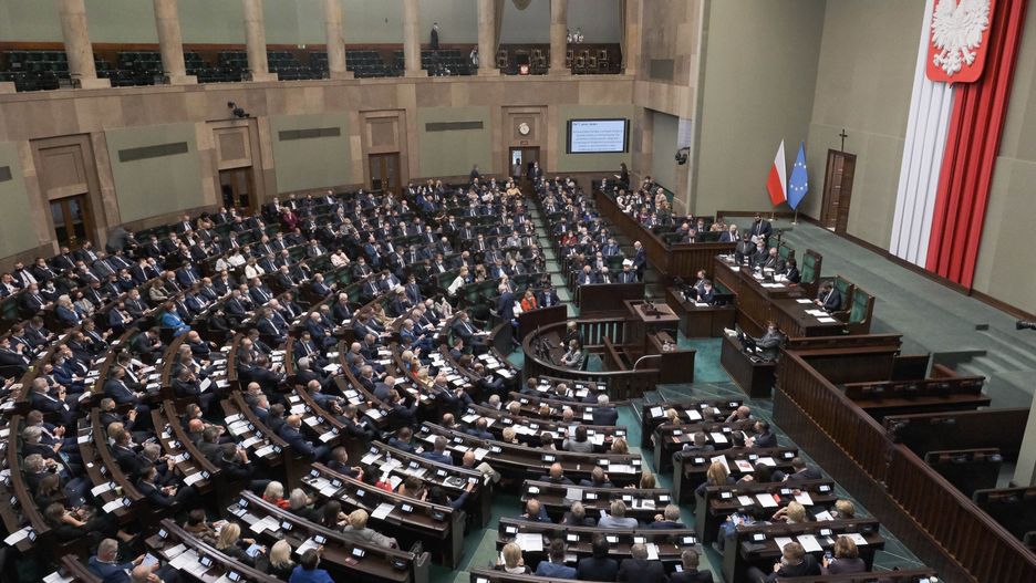 Głosowanie nad wnioskiem prezydenta ws. przedłużenia stanu wyjątkowego (zdjęcie ilustracyjne) 