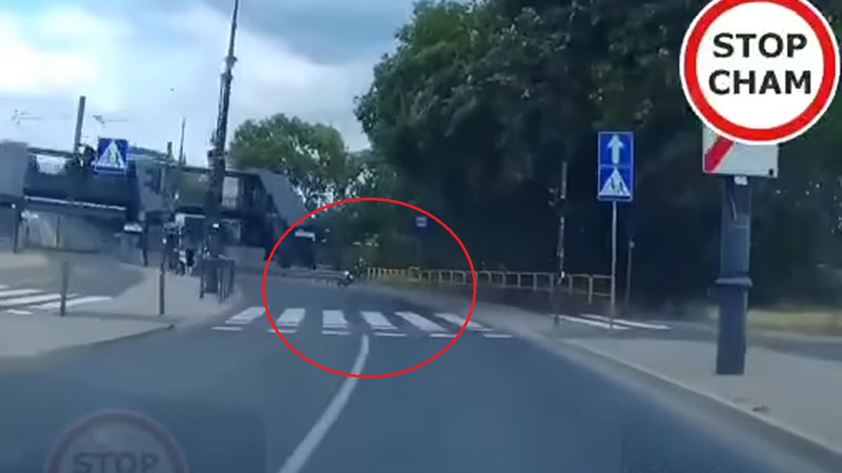 Motocyklista może mówić o ogromnym szczęściu!