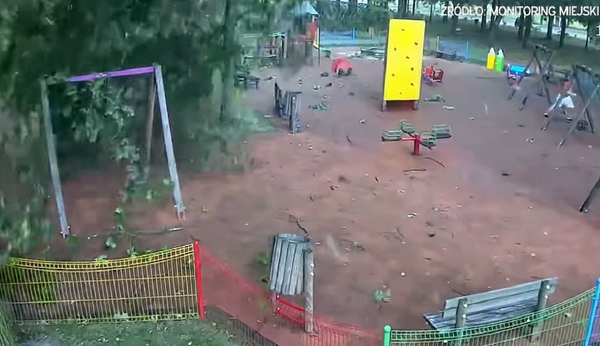 Drzewa łamały się jak zapałki, ludzie uciekali. Gwałtowna burza w Łódzkiem