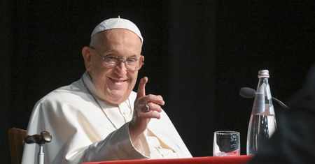 Papież modli się o... poczucie humoru. Wyznał to na spotkaniu