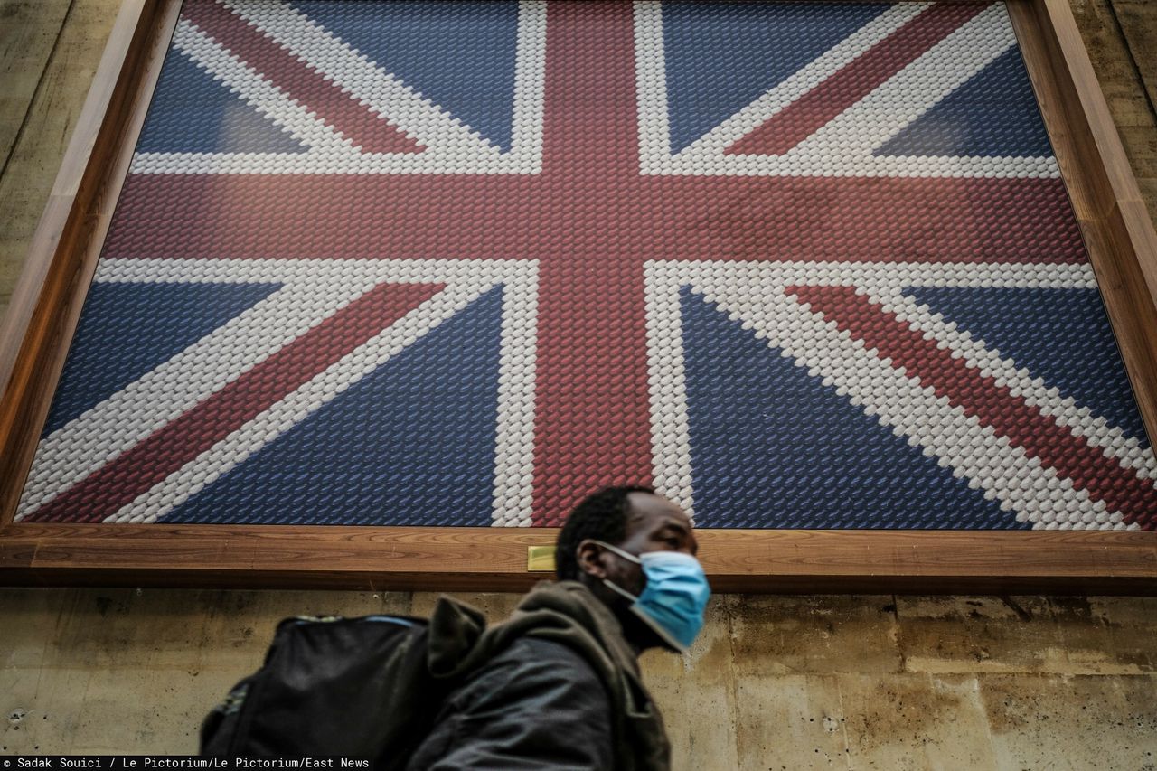 Nowa mutacja. W Anglii zakażenia rosną lawinowo. Ministerstwo Zdrowia: "Mamy bufor bezpieczeństwa"