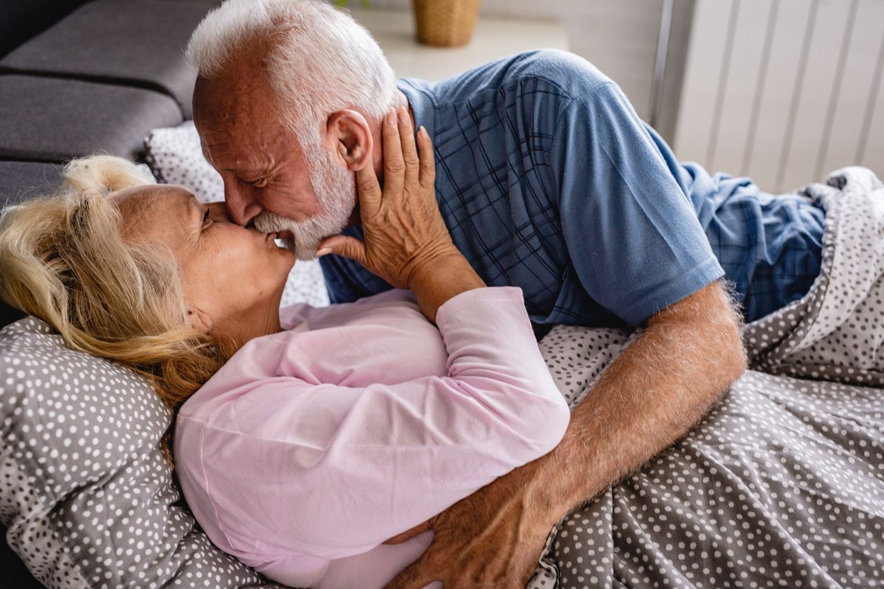 Seniorzy mają prawo do przyjemności. Mity o dojrzałym seksie