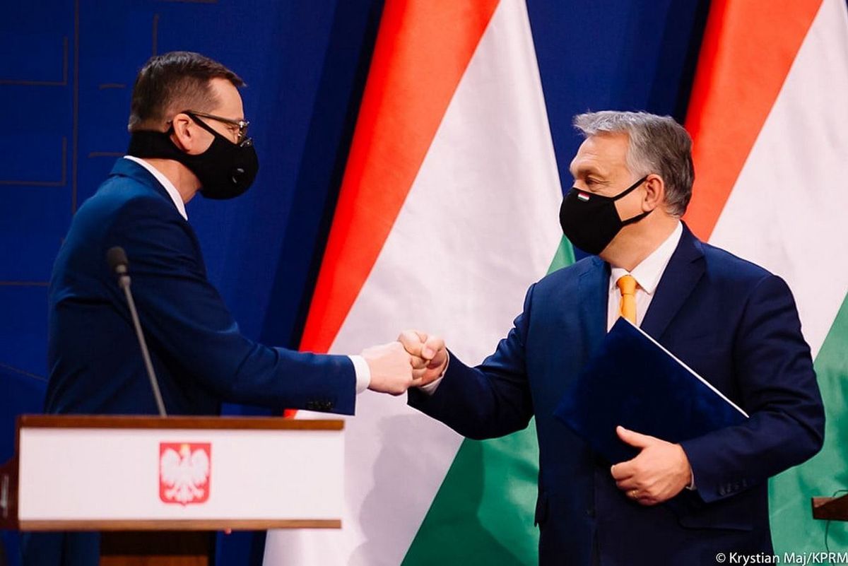 Premier Mateusz Morawiecki i Viktor Orban. Polska i Węgry zapowiedziały, że zaskarżą do TSUE mechanizm praworządności
