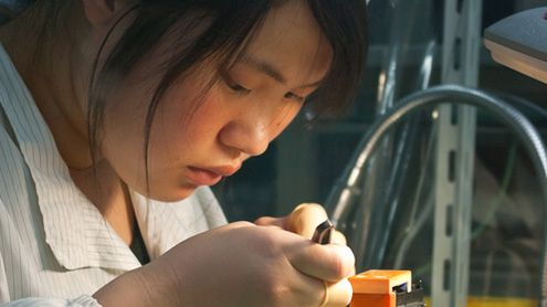 Pracownicy składający ekrany iPhone'ów znów zatruci chemikaliami 1