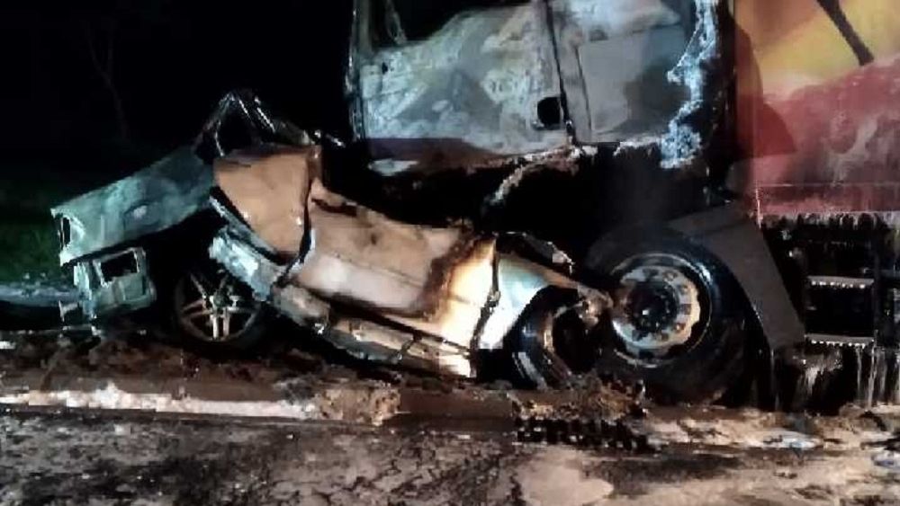 Wypadek na obwodnicy Lubartowa. Oba samochody doszczętnie spłonęły