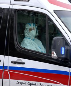 Koronawirus. Będą dezynfekować karetki w zajezdni tramwajowej