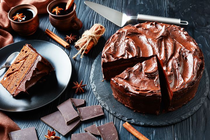 Tort Sachera to jeden z najpopularniejszych czekoladowych tortów.