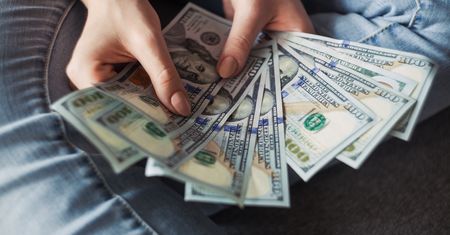Amerykanie zyskali biliony. Na pandemii wzbogacili się już bogaci