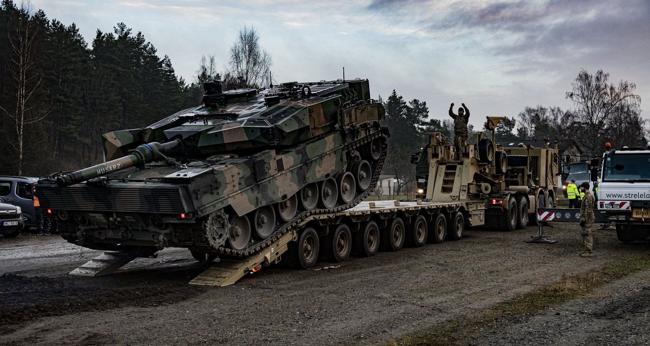 The arrival of Leopard 2PL tanks strengthens NATO in Latvia